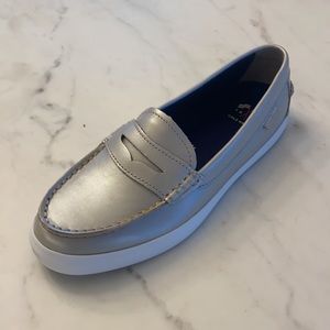 NWT Cole Haan Nantucket loafer flats, size 7B, Argento Metallic